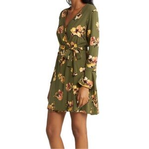 NWT Kenedik Floral faux wrap dress